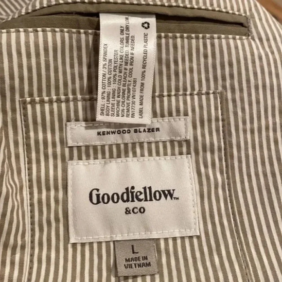 Goodfellow & Co Men's Striped Standard Fit Seersucker Kenwood Blazer - Picture 4 of 8
